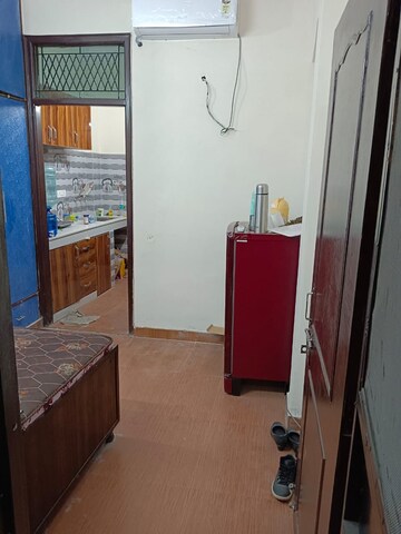 Room in Studio Builder Floor at Lajpat Nagar – for Rent