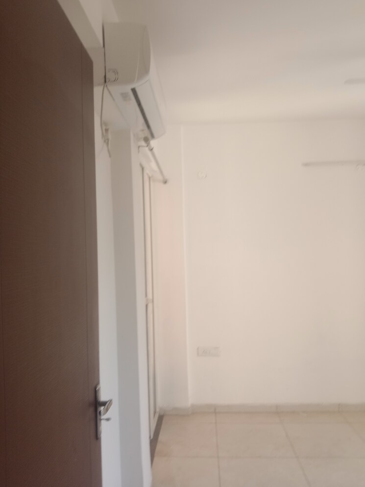 Room, motia-royal-citi-apartments 3 Bedroom 1910 Sq.Ft. Apartment In Ghazipur Zirakpur 6871497