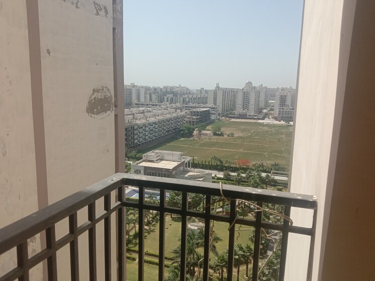 Balcony, motia-royal-citi-apartments 3 Bedroom 1910 Sq.Ft. Apartment In Ghazipur Zirakpur 6871497