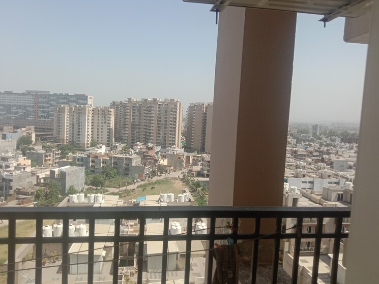 Balcony, motia-royal-citi-apartments 3 Bedroom 1910 Sq.Ft. Apartment In Ghazipur Zirakpur 6871497