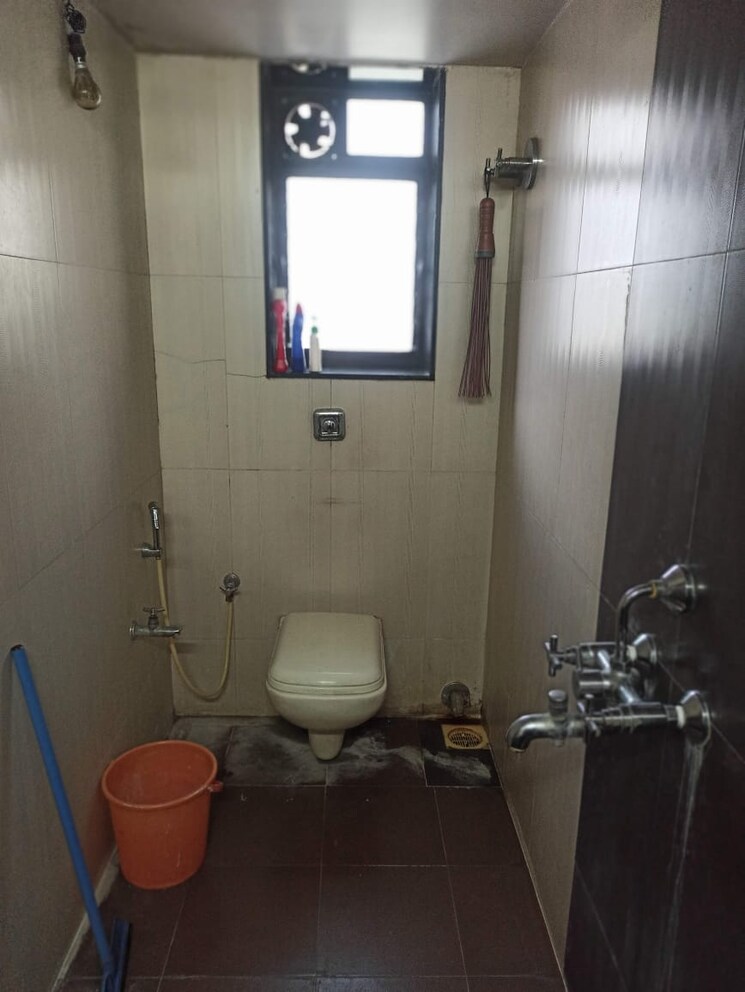Bathroom, three-view-chs 3 Bedroom 840 Sq.Ft. Apartment In Prabhadevi Mumbai 6871625