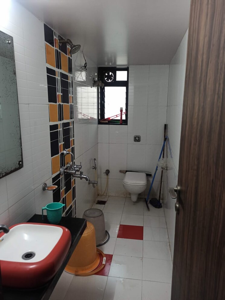 Master Bedroom, three-view-chs 3 Bedroom 840 Sq.Ft. Apartment In Prabhadevi Mumbai 6871625