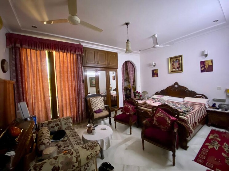 Living Room, hauz khas 3 Bedroom 2000 Sq.Ft. Builder Floor In Hauz Khas Delhi 6874133