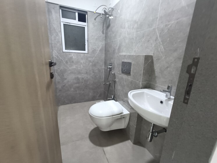 Bathroom, poddar-spraha-diamond 1 Bedroom 428 Sq.Ft. Apartment In Chembur Mumbai 6875269