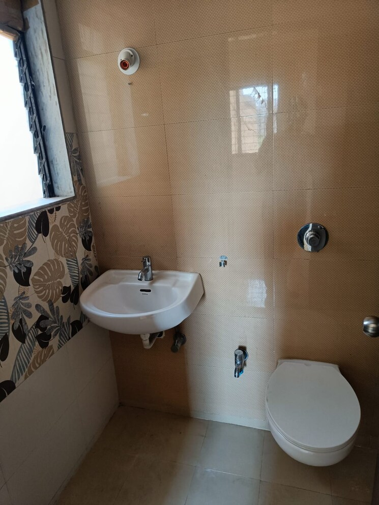 Bathroom, raunak-delight 1 Bedroom 356 Sq.Ft. Apartment In Owale Thane 6875867
