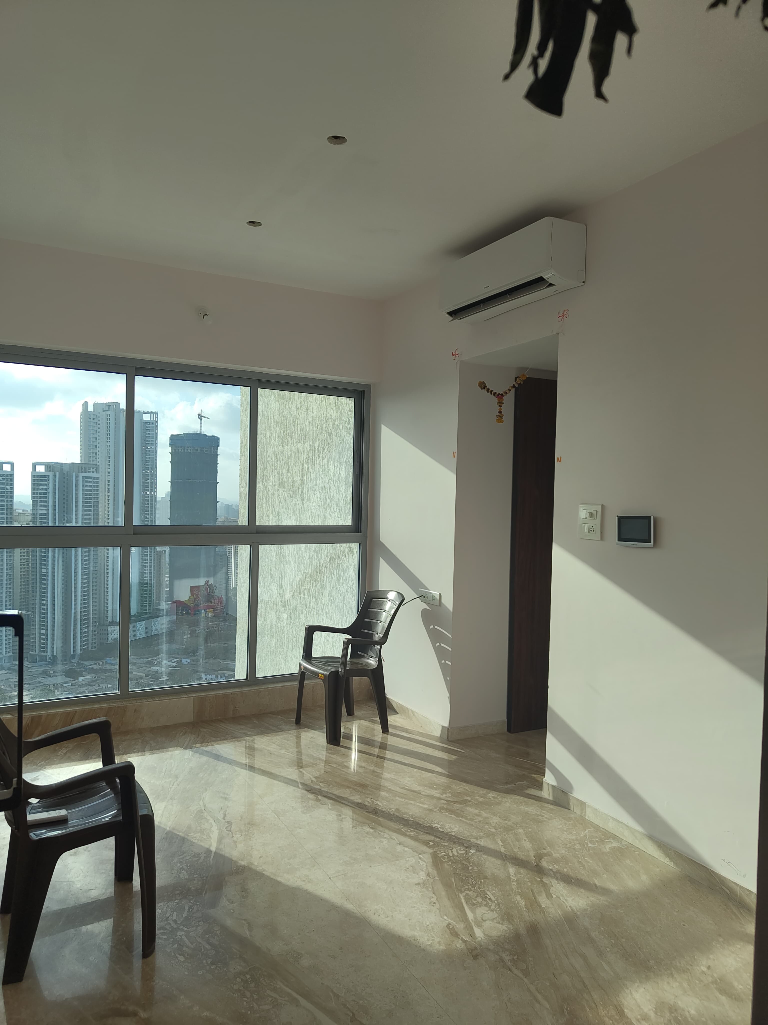 1 BHK Apartment For Rent in Rajesh White City Kandivali East Mumbai  6881155