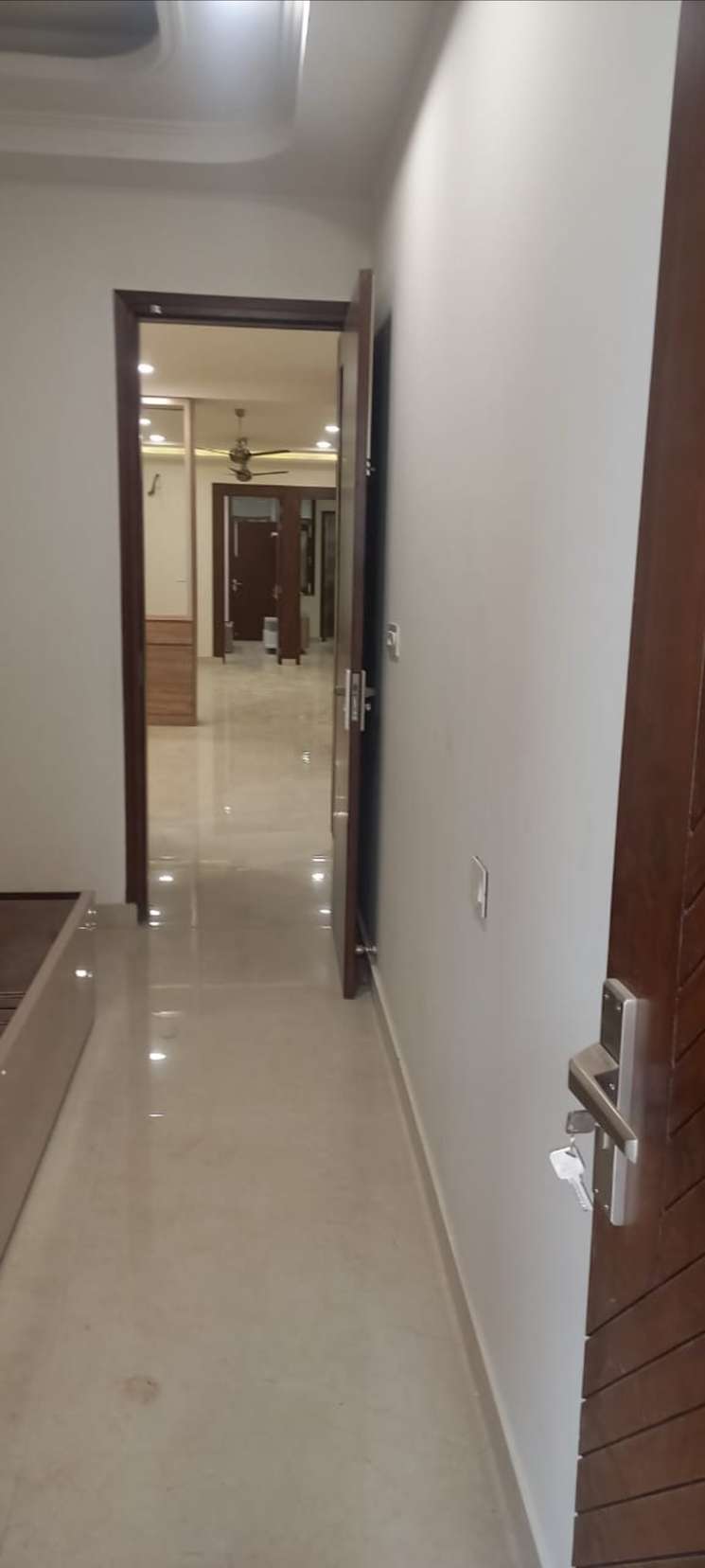 4 Bhk Luxurious Flat For Sale