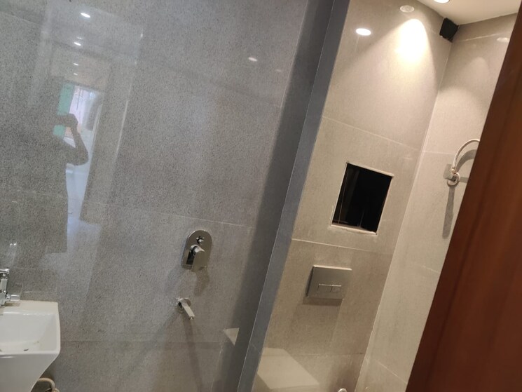 Bathroom, mansa ram park 3 Bedroom 900 Sq.Ft. Builder Floor In Mansa Ram Park Delhi 6886209