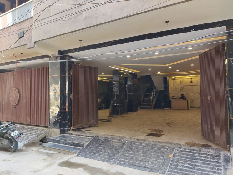  Parking, mansa ram park 3 Bedroom 900 Sq.Ft. Builder Floor In Mansa Ram Park Delhi 6886209