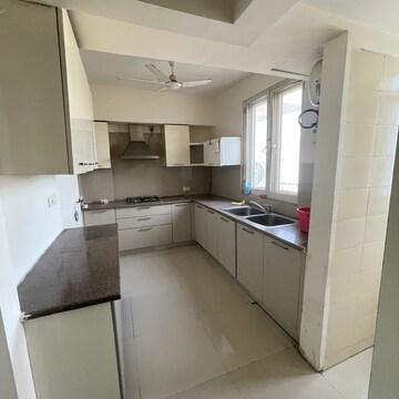 Kitchen in 3.5 BHK Apartment at Emaar The Palm Drive-The Premier Terraces, Sector 66 – for Rent
