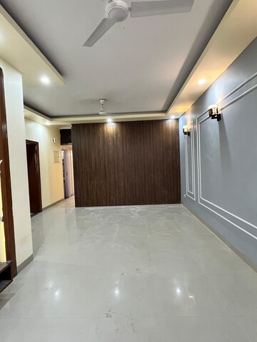 Room in 3 BHK Apartment at SS The Leaf, Sector 85 – for Sale