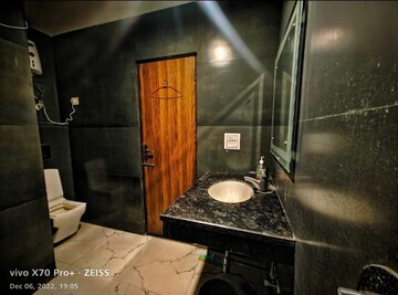 Room in  Pg at Sector 63a – for Rent