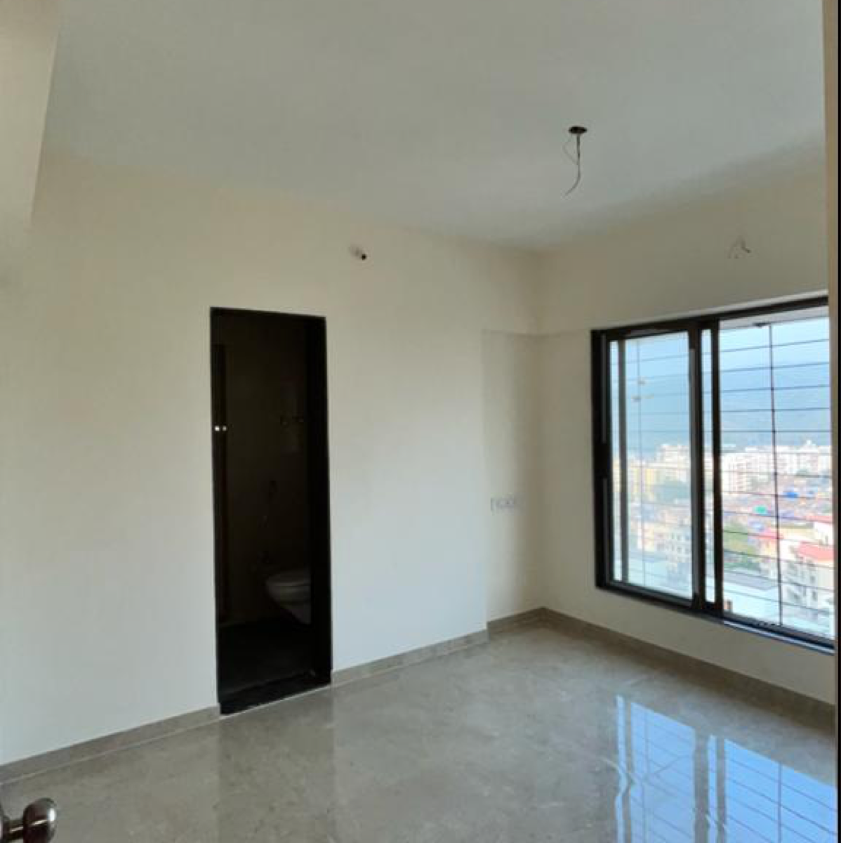 2 BHK Apartment For Resale in Dahisar East Mumbai  6898288