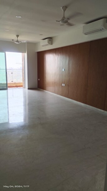 कॉमर्शियल वेअरहाउस वर्ग फुट फॉर रीसेल इन गोरेगाव ईस्ट मुंबई  6898681