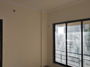 Room in 1.5 BHK Apartment at Dew Berry, Nalasopara West – for Sale