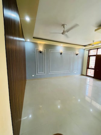 2 BHK Builder Floor For Resale in Hong Kong Bazaar Sector 57 Gurgaon  6899580