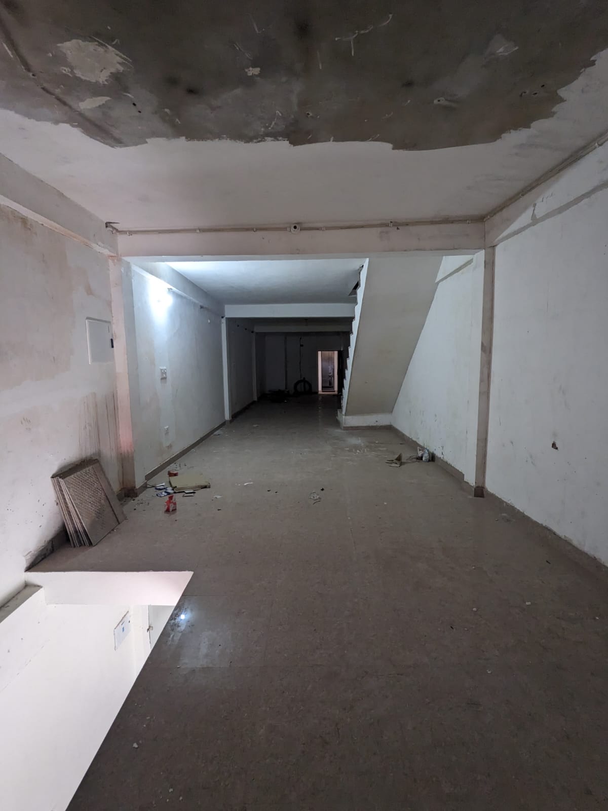 Rental Commercial Shop 500 Sq.Ft. in Indira Nagar Lucknow 7645901