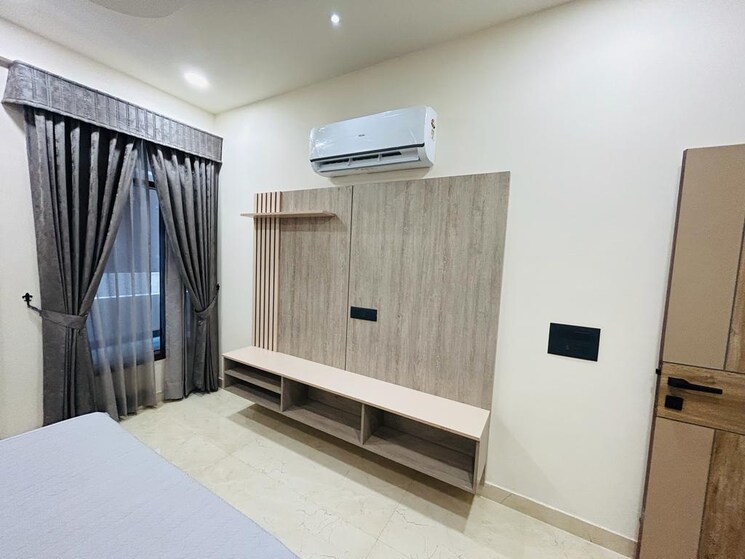 Room, manju-tower-chs 4 Bedroom 3600 Sq.Ft. Apartment In Andheri West Mumbai 6902084