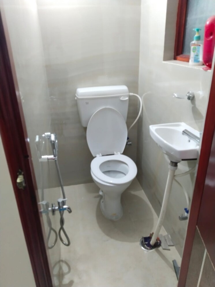 Bathroom, rustomjee-the-panorama 4 Bedroom 2500 Sq.Ft. Apartment In Pali Hill Mumbai 6905645