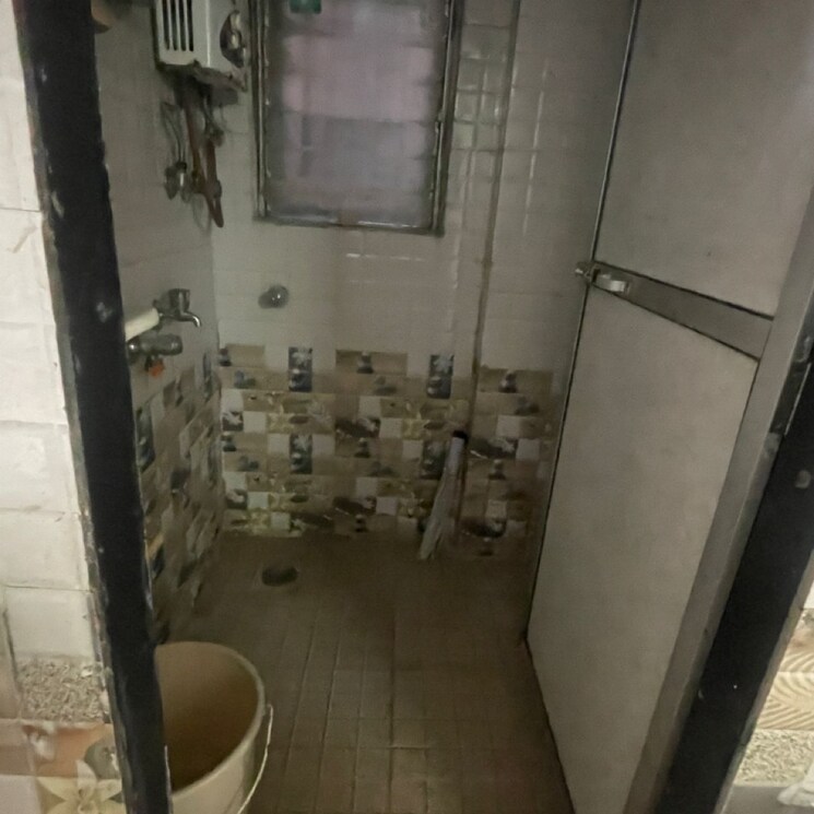 Bathroom, dahisar east 1 Bedroom 515 Sq.Ft. Apartment In Dahisar East Mumbai 6907161