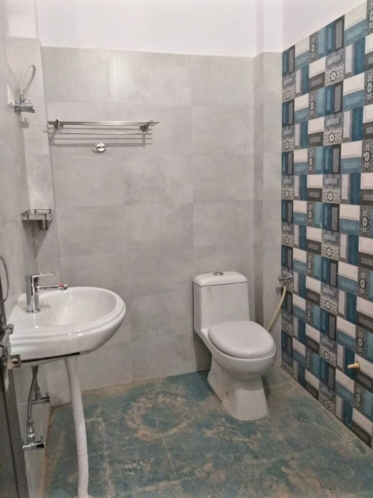 Bathroom, garg-palm-paradise 3 Bedroom 1520 Sq.Ft. Independent House In Indira Nagar Lucknow 6907691