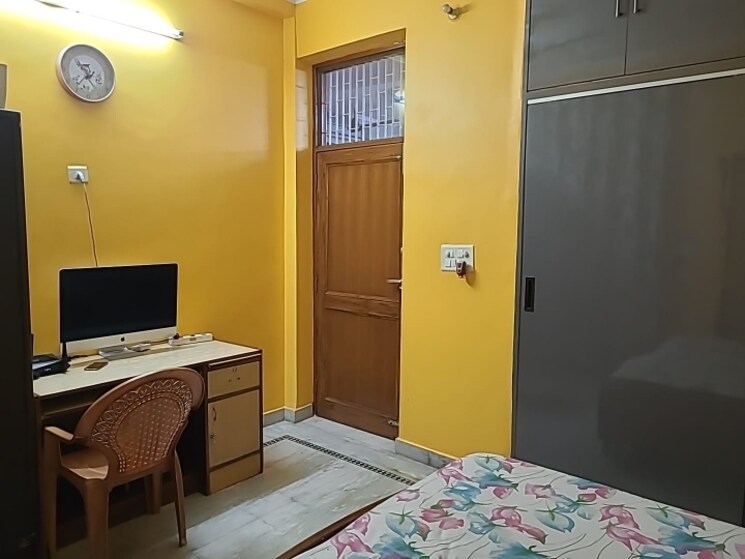 Bedroom, swaran jayanti puram 3 Bedroom 150 Sq.Mt. Builder Floor In Swaran Jayanti Puram Ghaziabad 6908308