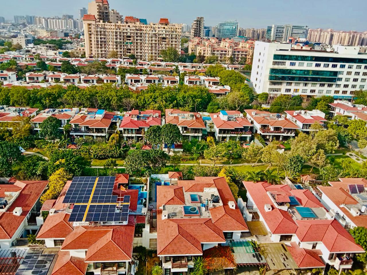 Resale 4 Bedroom 3939 Sq.Ft. Penthouse in Bestech Park View City 1