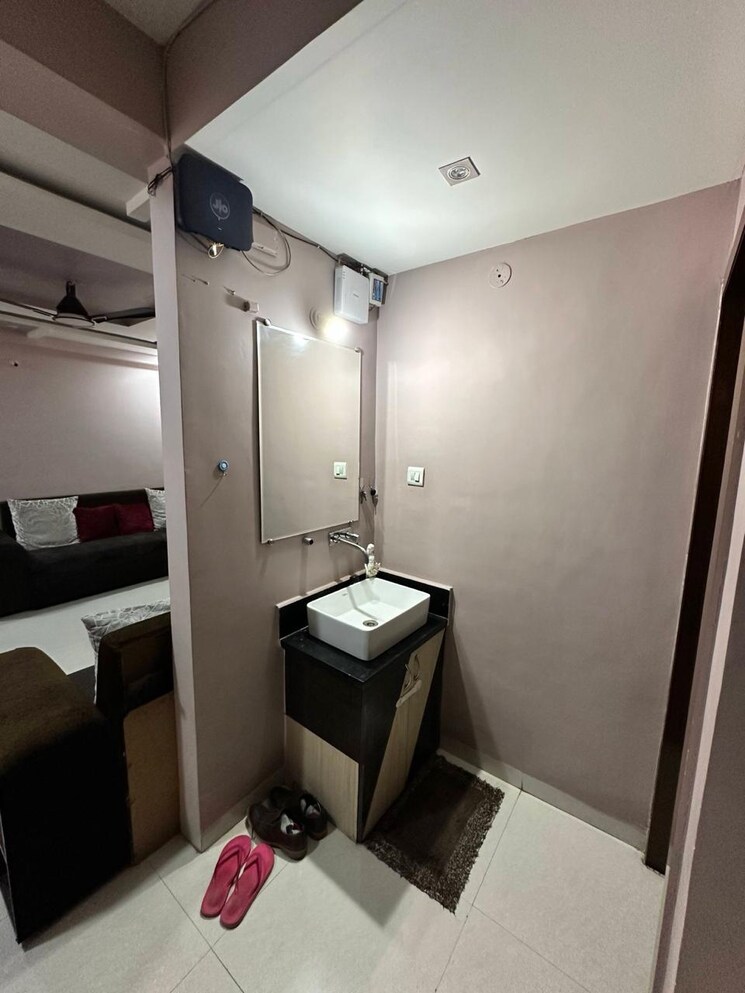 undefined, mahalakshmi nagar 2 Bedroom 1000 Sq.Ft. Apartment In Mahalakshmi Nagar Indore 6915420