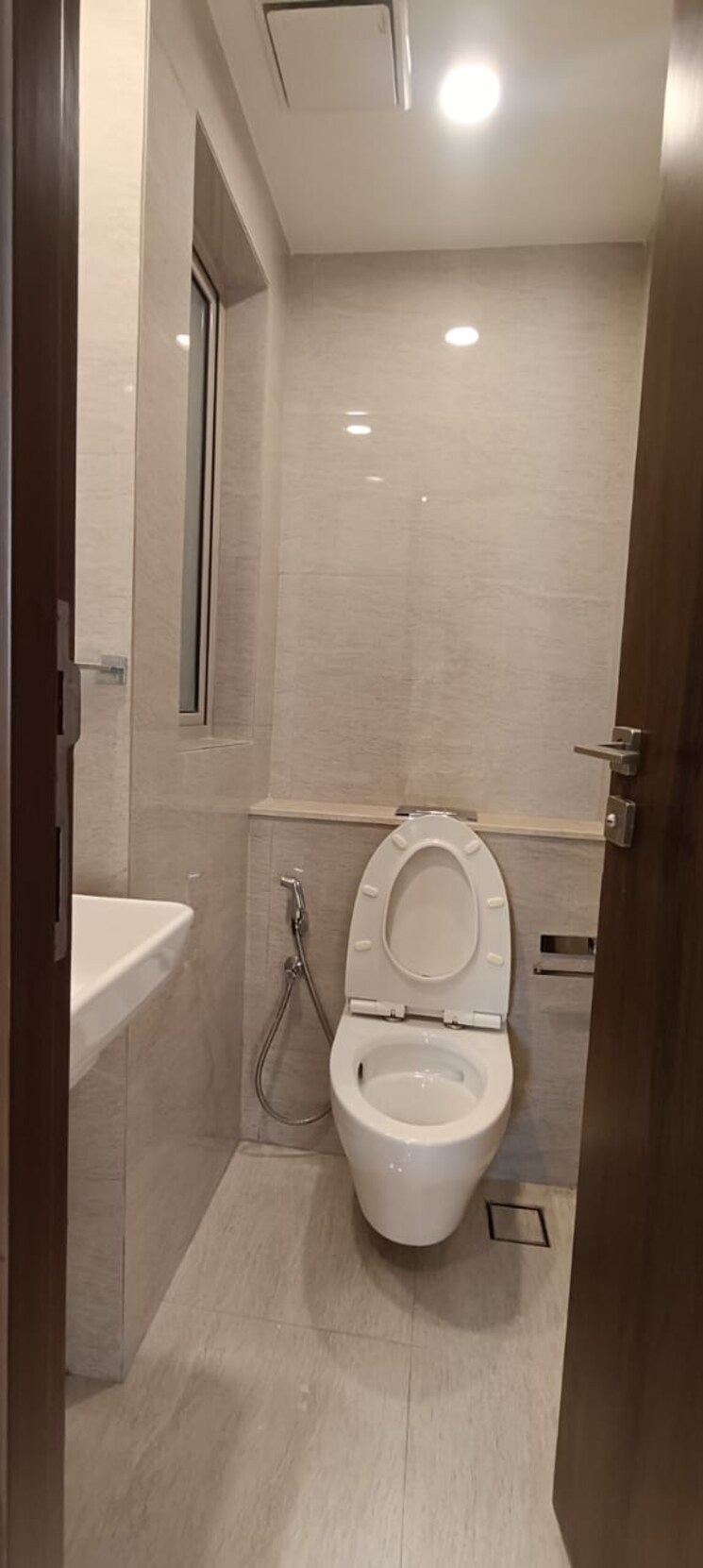 Bathroom, hiranandani-glen-dale 4 Bedroom 2125 Sq.Ft. Apartment In Powai Mumbai 6915604