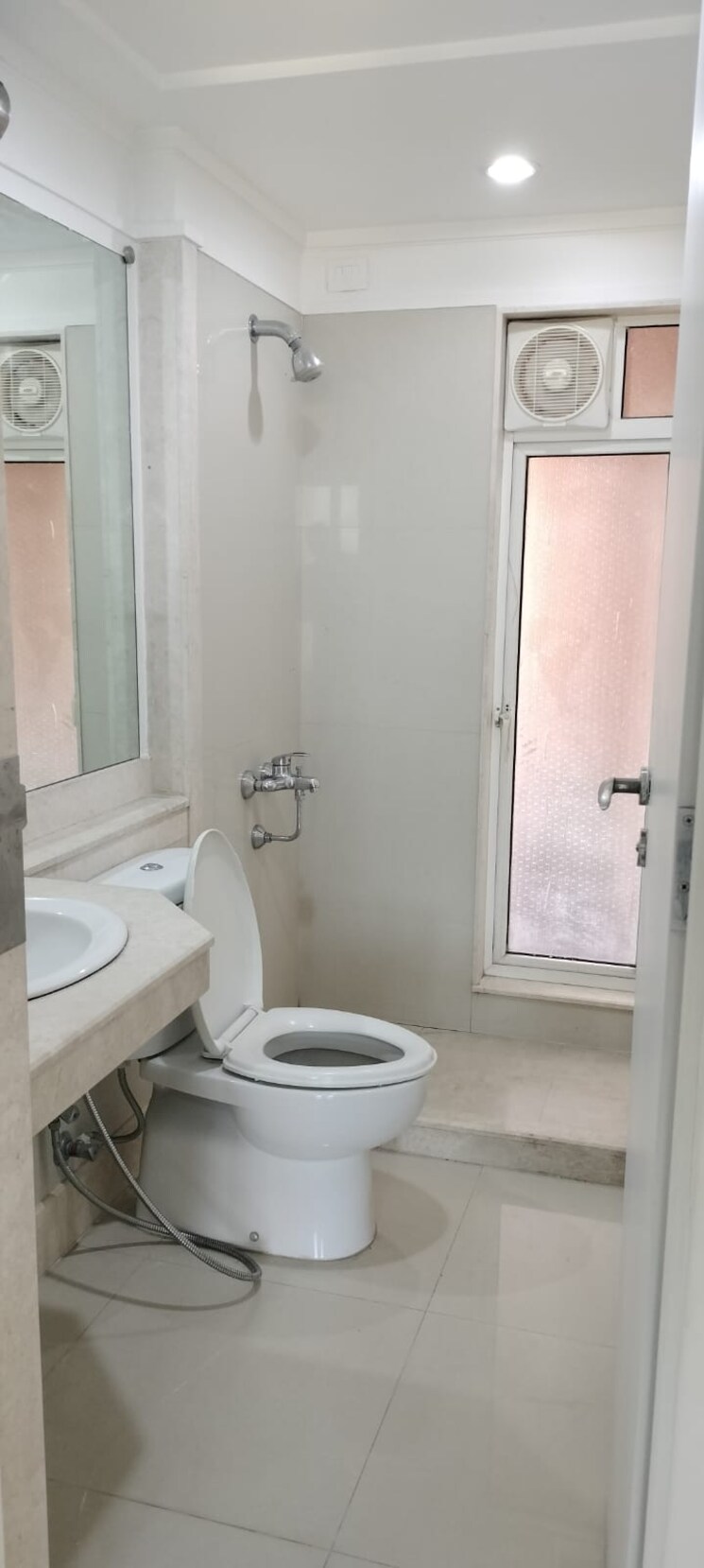 Bathroom, hiranandani-gardens-glen-ridge 4 Bedroom 3100 Sq.Ft. Apartment In Powai Mumbai 6915701