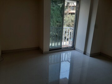 Room in 2 BHK Apartment at Kailash Heights Kalwa, Kalwa – for Rent