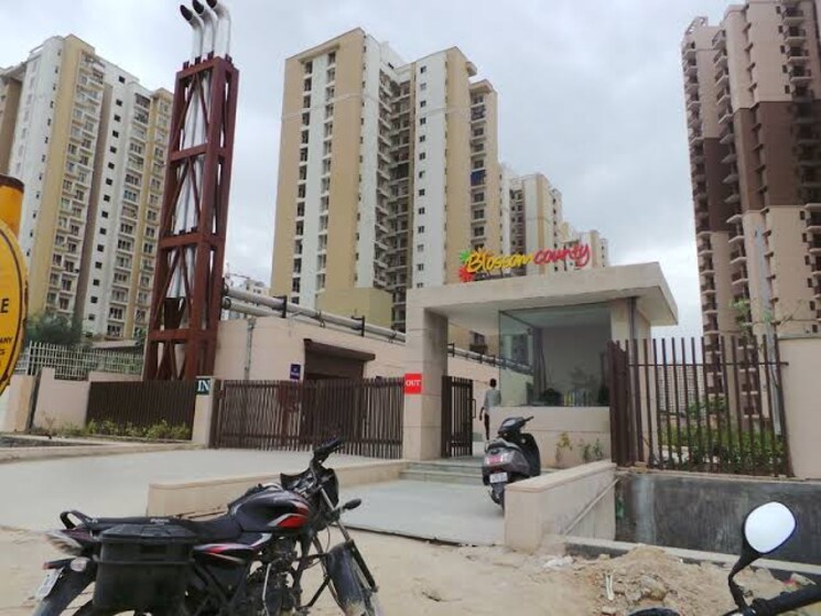 Exterior View, logix-blossom-county 2 Bedroom 990 Sq.Ft. Apartment In Sector 137 Noida 6919016