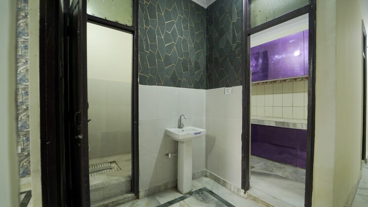 Bathroom, dwarka mor 2 Bedroom 650 Sq.Ft. Builder Floor In Dwarka Mor Delhi 6921041