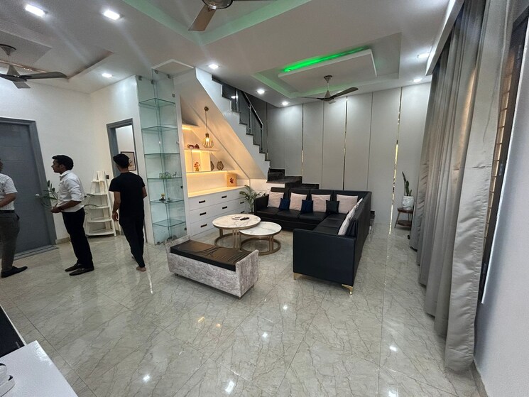  Parking, sahastradhara road 4 Bedroom 135 Sq.Yd. Villa In Sahastradhara Road Dehradun 6927744