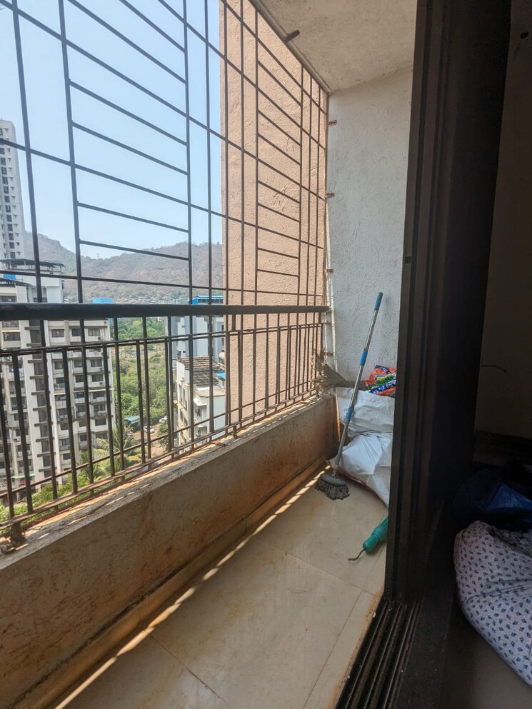 Balcony, sanghvi-valley 3 Bedroom 1200 Sq.Ft. Apartment In Kalwa Thane 6928500