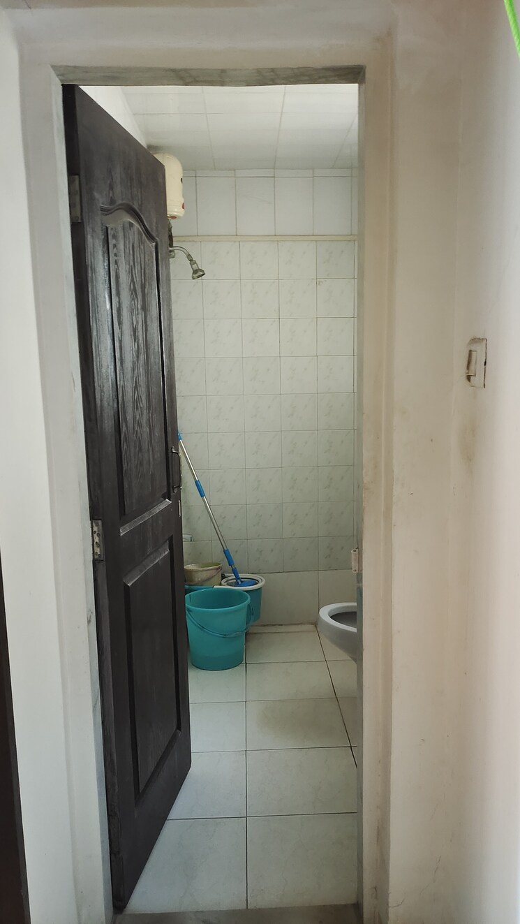 Bathroom, panchavati-chs 2 Bedroom 700 Sq.Ft. Apartment In Vasant Vihar Thane 6928751
