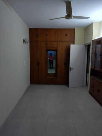 2 BHK Apartment For Sale in Patparganj