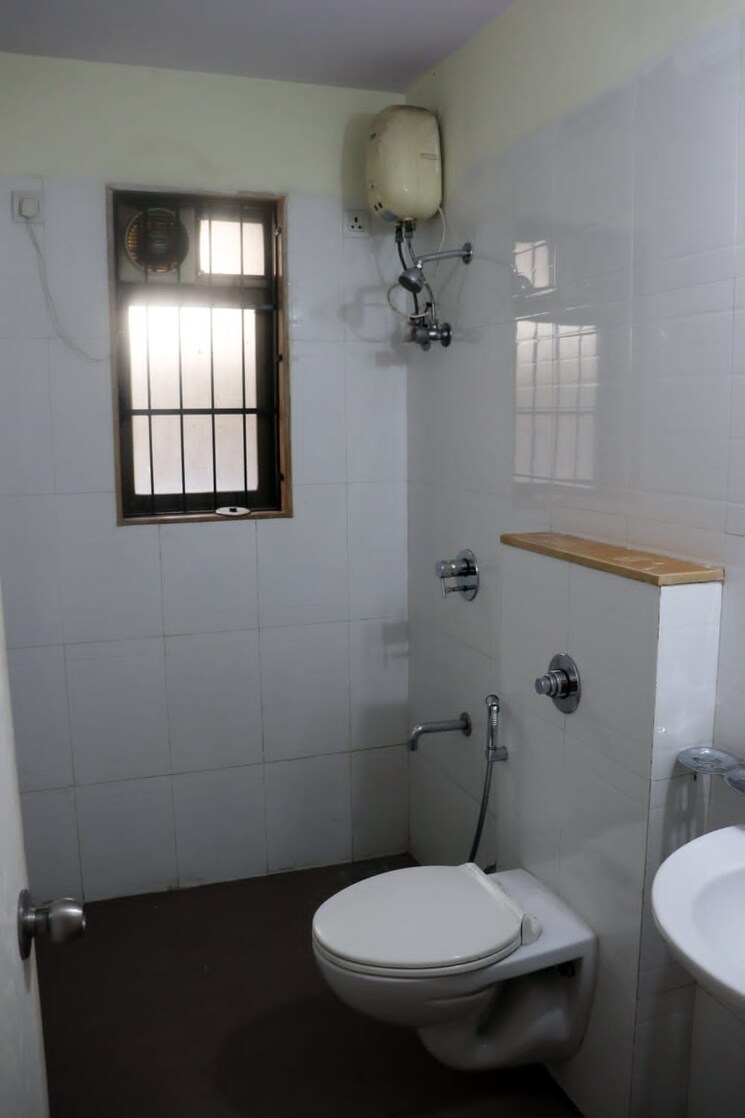 Bathroom, dombivli east 1 Bedroom 450 Sq.Ft. Apartment In Dombivli East Thane 6932398