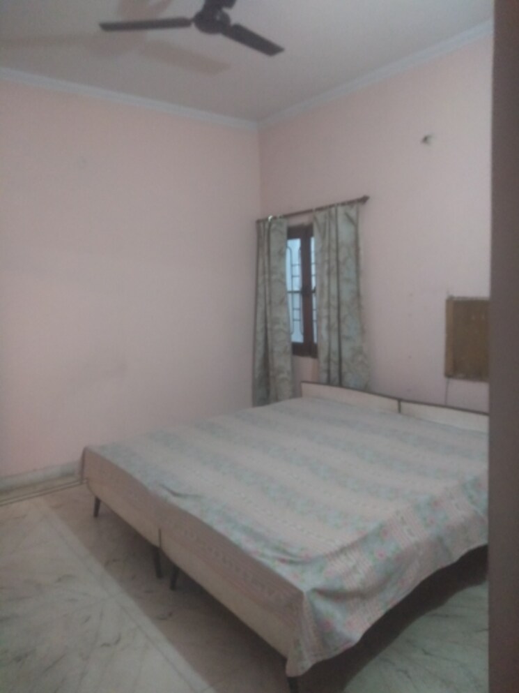 Room, rwa-jalvayu-vihar-noida 2 Bedroom 800 Sq.Ft. Apartment In Sector 25 Noida 6935759