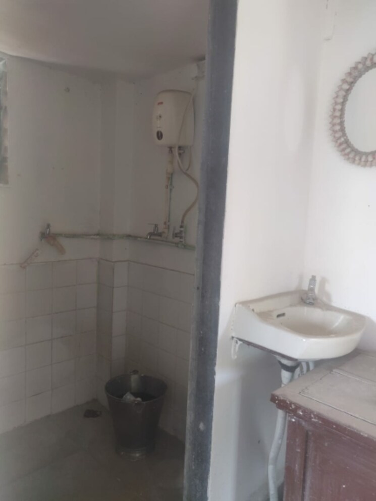 Bathroom, satyam-chs-naupada 1 Bedroom 450 Sq.Ft. Apartment In Naupada Thane 6936105