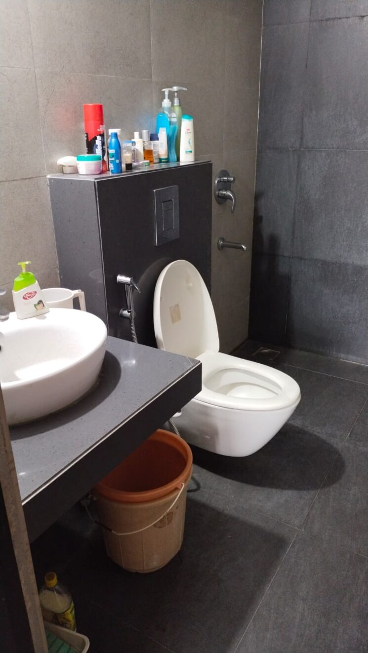 Bathroom, lodha-aurum 3 Bedroom 1050 Sq.Ft. Apartment In Kanjurmarg East Mumbai 6938442