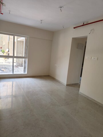 Room in 1 BHK Apartment at Dosti Oro 67, Kandivali West – for Sale