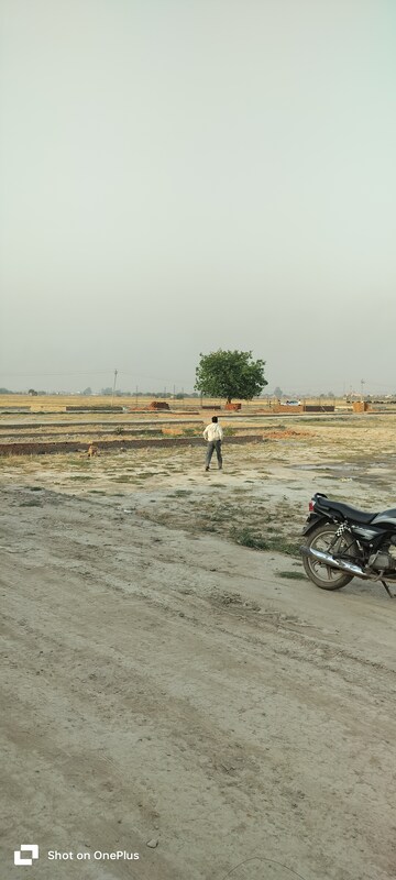  Plot For Sale in Green Fields Colony
