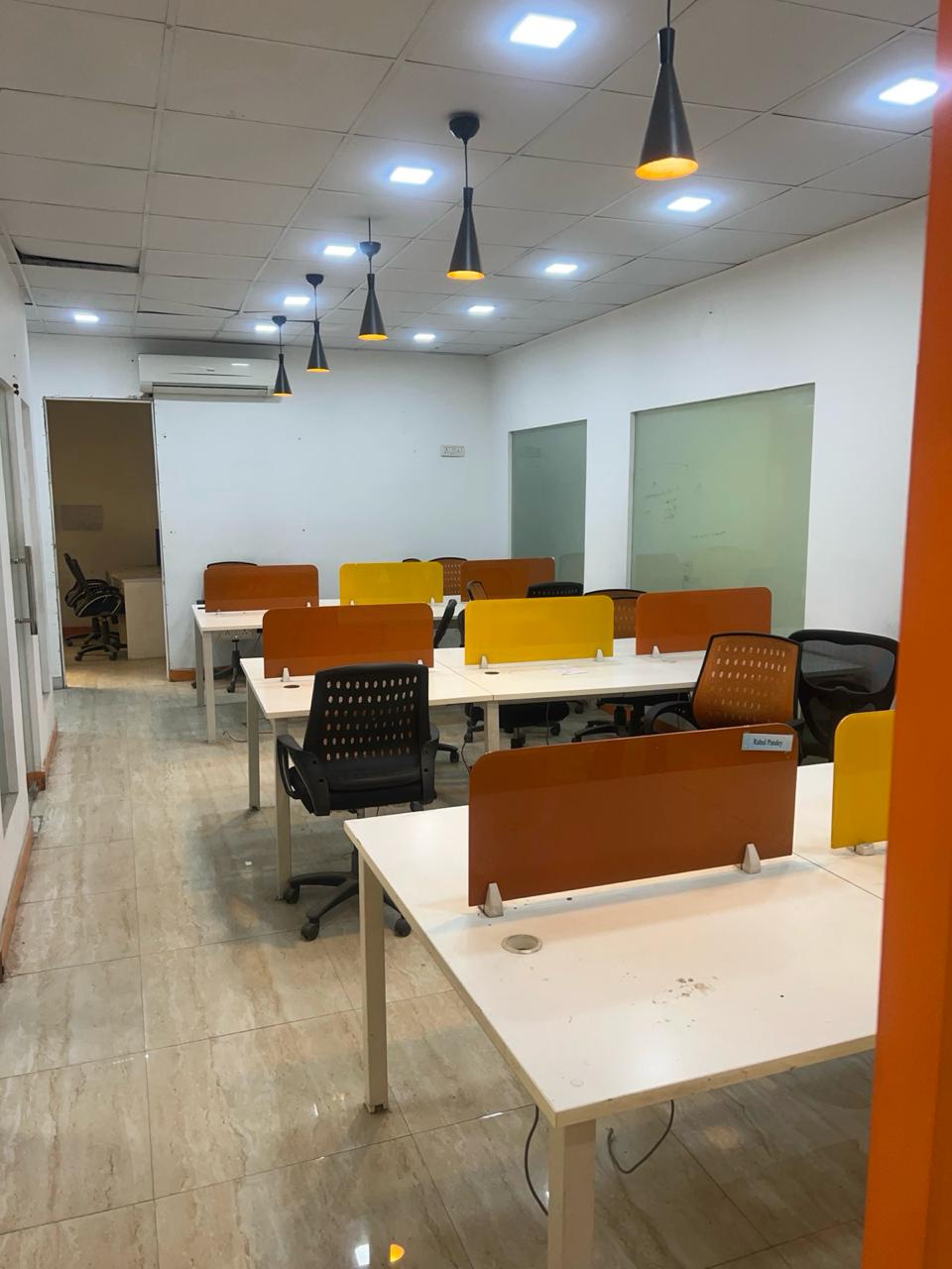 Rental Commercial Office Space 450 Sq.Ft. in Vishnu Complex, Cbd ...