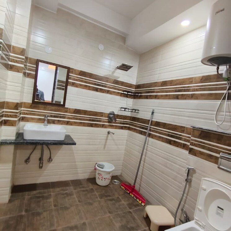Attached Bathroom, sector 57 3 Bedroom 2600 Sq.Ft. Builder Floor In Sector 57 Gurgaon 6953430