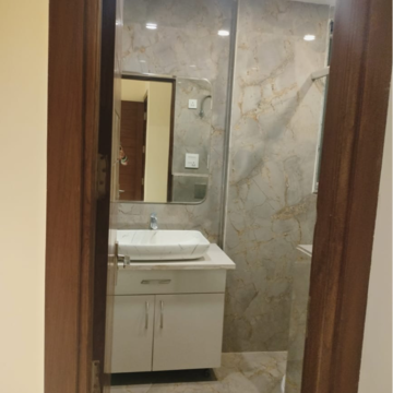 Bathroom in 4 BHK Builder Floor at Vipul World Floors, Sector 48 – for Rent