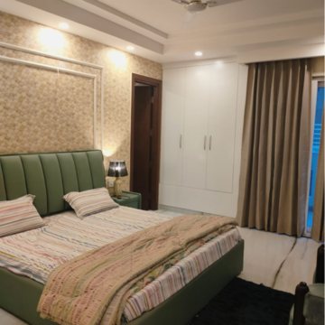 Bedroom in 4 BHK Builder Floor at Vipul World Floors, Sector 48 – for Rent