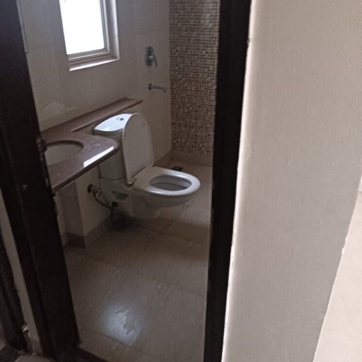 Bathroom, unitech-woodstock-floors 3 Bedroom 1624 Sq.Ft. Apartment In Nirvana Country Gurgaon 6953684