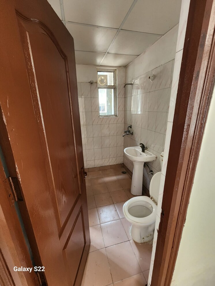 Bathroom, piyush-heights 3 Bedroom 1576 Sq.Ft. Apartment In Sector 89 Faridabad 6954752