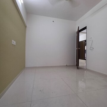 Room in 3 BHK Apartment at Naupada – for Sale